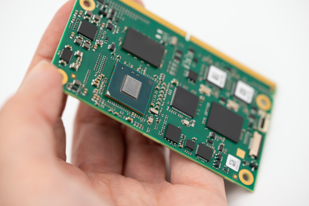 Image of TRIA SM2S-G3E module in hand